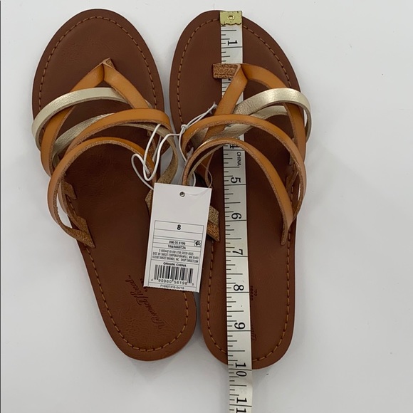 Universal Thread Maritza Tan & Metallic Sandals - Picture 5 of 8